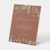 テラコッタ小さな野花その看板にリングや輪を置く 台座サイン (正面)