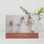 テラコッタ燃えたオレンジ色の写真結婚の写真 サンキューカード (スタンド正面)