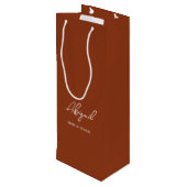 テラコッタ秋パーソナライズされたネームウェディングパーティー ワインギフトバッグ (裏面アングル)