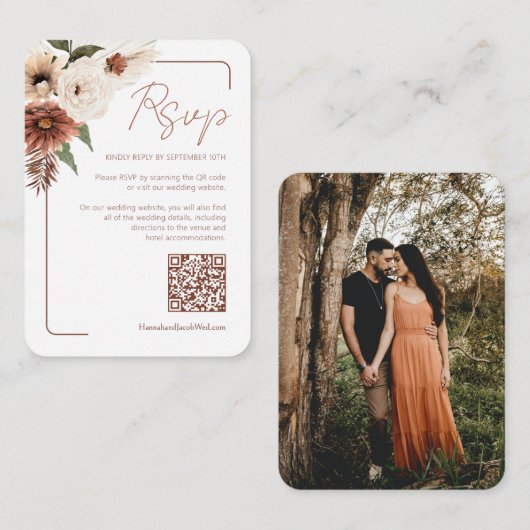 テラコッタ秋モダンフローラQRコードRSVP エンクロージャーカード (正面/裏面)