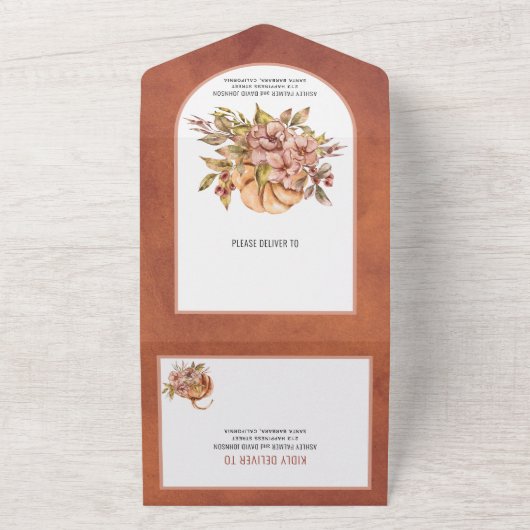 テラコッタ花とカボチャ秋の結婚式 オールインワン招待状 (外側)