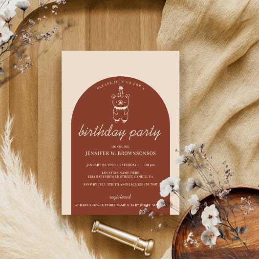 テラコッタ誕生日ベア着用パーティー帽子 招待状