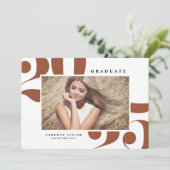 テラコッタ2025はっきりしたタイポグラフィ写真卒業 招待状 (スタンド正面)