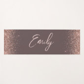 テラコッタ ローズゴールド - ブッシュピンク グリッター モノグラム ヨガマット (正面(横))