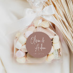 テラコッタ |手書モダンきスクリプ結婚ト ラウンドシール<br><div class="desc">手書きスクリプトモダン結婚式招待状に合わせて設計。ミニマルなタイポグラフィベースの美しいデザインで感じ、手書きスクリプモダントとクラシックセリフレタリングを搭載。カラーウェイ：テラコッタ、豊かな地色の粘土。</div>