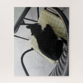 テラスの黒猫 ジグソーパズル (縦)