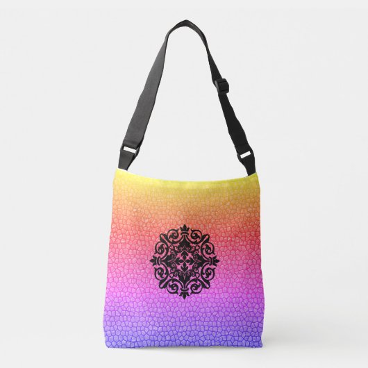 テレサの虹のドラゴンのスケールのバッグ クロスボディバッグ (正面)