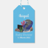 テレビおもしろいアニメを見ているサメ ギフトタグ (正面)