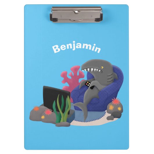 テレビおもしろいアニメを見ているサメ クリップボード (正面)