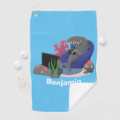 テレビおもしろいアニメを見ているサメ ゴルフタオル (インサイチュ)