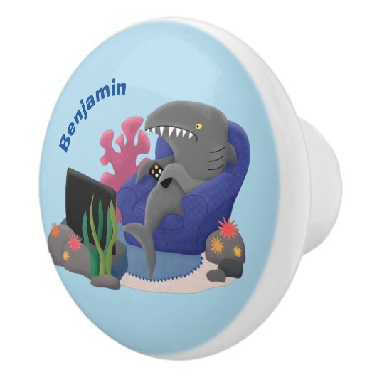 テレビおもしろいアニメを見ているサメ セラミックノブ (右)