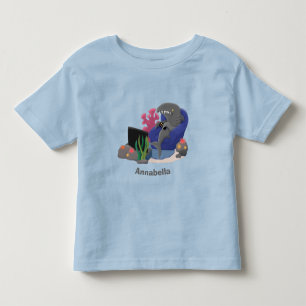 テレビおもしろいアニメを見ているサメ トドラーTシャツ