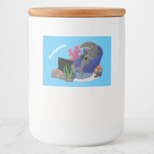 テレビおもしろいアニメを見ているサメ フードラベル