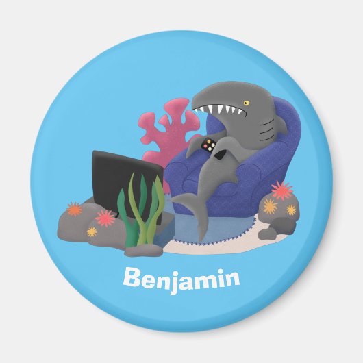 テレビおもしろいアニメを見ているサメ マグネット (正面)