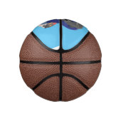 テレビおもしろいアニメを見ているサメ ミニバスケットボール (右)