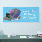 テレビおもしろいアニメを見ているサメ 横断幕 (トレードショー)