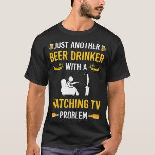 テレビでビールを飲む人 Tシャツ