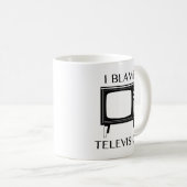 テレビのせいにする コーヒーマグカップ (正面右)