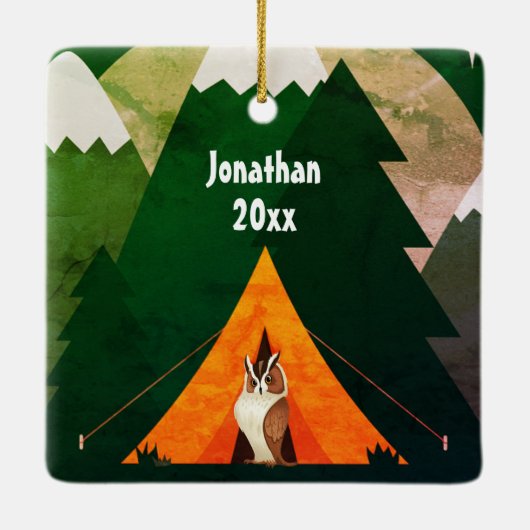 テントパーソナライズされたとフクロウのクリスマスをキャンプ セラミックオーナメント (裏面)