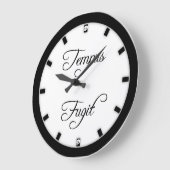 テンパスフギットタイムフライ ラージ壁時計 (傾斜)