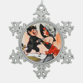 テンプレスヴィンテージクリスマスとハッピークランプス スノーフレークピューターオーナメント (正面)