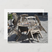 テーブルに寄せられた椅子 ポストカード (正面/裏面)
