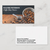 テーブルの上に焙煎コーヒー豆の山 名刺 (正面/裏面)