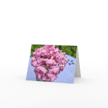 テーブルの上のピンクの紫陽花