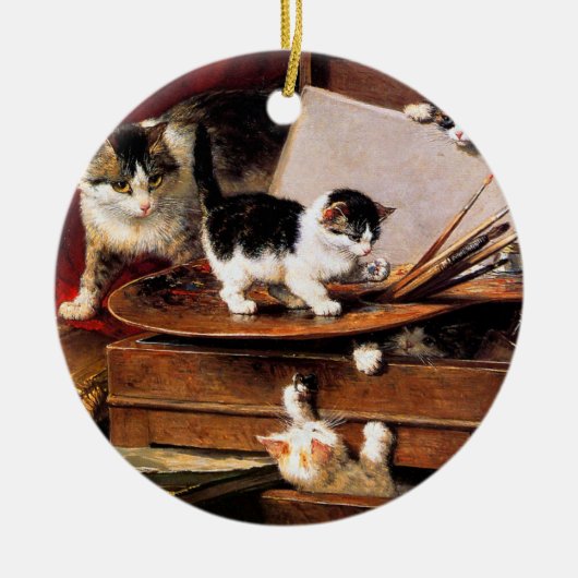 テーブルの上の母猫と子猫 セラミックオーナメント (正面)