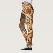 テーブルの周りに集める レギンス (左)