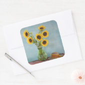 テーブルの花瓶にヒマワリ スクエアシール (封筒)