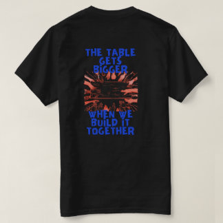 テーブルは大きくなっていく Tシャツ