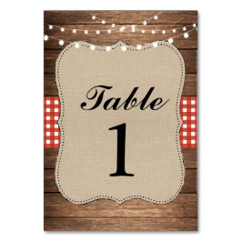 テーブルは結婚式に木製の赤く素朴なバーラップカードと番号を付けます テーブルナンバー
