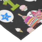 テーブルクロス、ハッピーファースト誕生日、#1ブラック テーブルクロス (アングル)