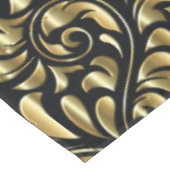 テーブルクロス – ブラックと金ゴールドのドラマ (アングル)