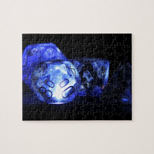 テーブルトップRPG | PNPロールプレーヤーの青い白熱［赤熱］光を放つサイコロ ジグソーパズル (横)