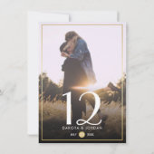 テーブルナンバー | モダンなタイポグラフィーとゴールドの写真 (裏面)