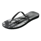 テーブルロックグレースケールで霧の多い木 ビーチサンダル (アングル)