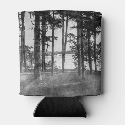 テーブルロックグレーセールで霧の多い木 缶クーラー (裏面)