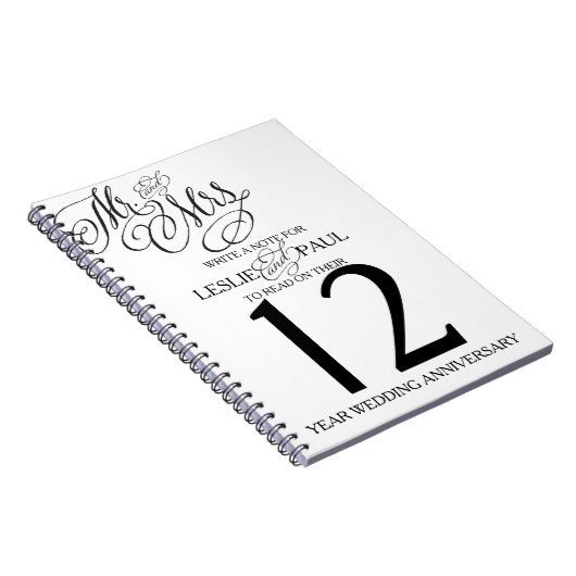 テーブル数氏及び夫人を結婚しているおもしろいのアイディア ノートブック (右側)