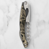 テープのような曲線、カーキまたはベージュラインのレリーフ、 浮き彫り ソムリエナイフ (裏面)