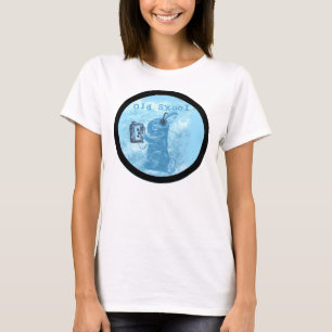 テープデッキが付いているSkoolの古いウサギ Tシャツ