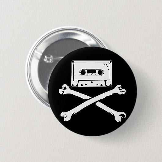 テープ及び骨が交差した図形音楽海賊海賊行為の家の収録 缶バッジ (正面&裏面)