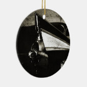 テールフィン- 1957年のChevyのオーナメント セラミックオーナメント (右)