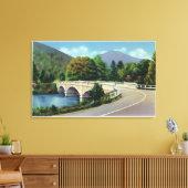 ディアフィールド川にかかる橋のビュー キャンバスプリント (インサイチュ (リビング))