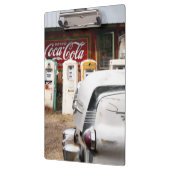 ディクソン、ニューメキシコ、米国。 ヴィンテージ車 クリップボード (左)