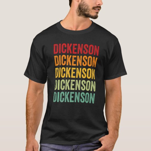 ディケンソンカウンティバージニアレインボー文字 Tシャツ (正面)