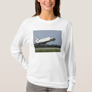 ディスカバリーは走路33 2で上陸します Tシャツ