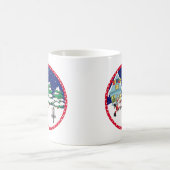 ディスクゴルフを遊ぶサンタ コーヒーマグカップ (中央)