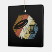 ディスクゴルフバスケットレトロ セラミックオーナメント (左)